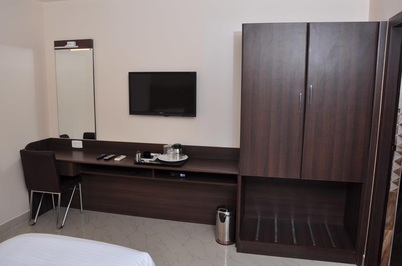 Almas Inn Hotels & Resorts Chennai Ngoại thất bức ảnh